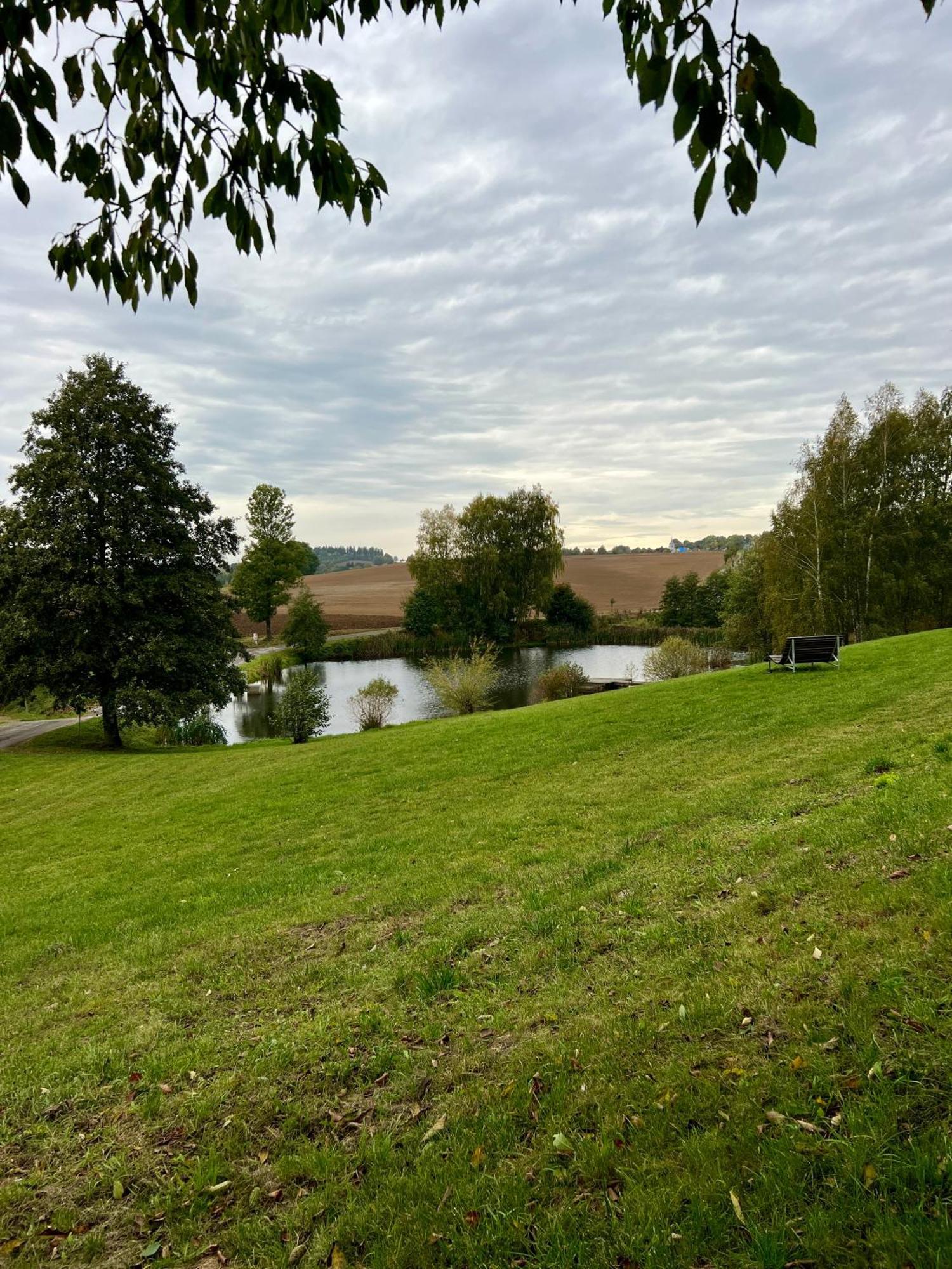 Resort Lisensky Dvur Sněžné Exteriör bild